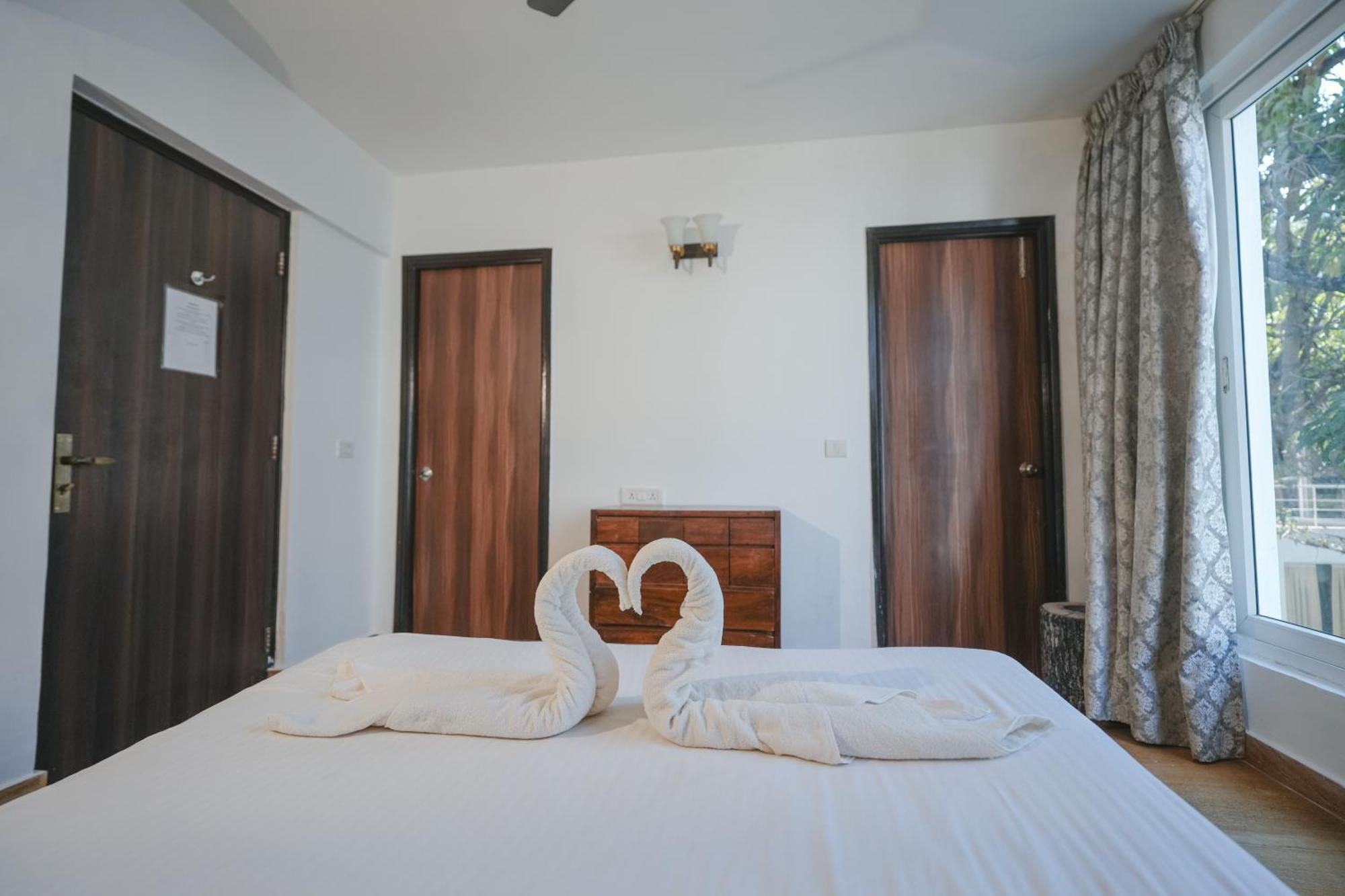 Villa M - Jia 3- 3Bhk In Candolim, Pool Facing, Near Beach, Breakfast Included Εξωτερικό φωτογραφία