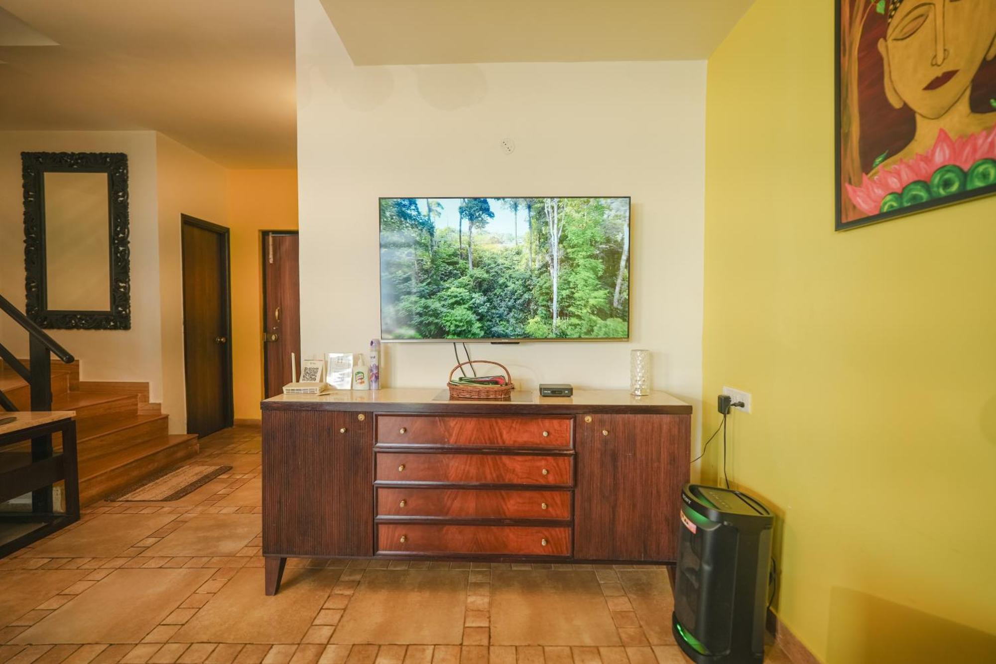 Villa M - Jia 3- 3Bhk In Candolim, Pool Facing, Near Beach, Breakfast Included Εξωτερικό φωτογραφία