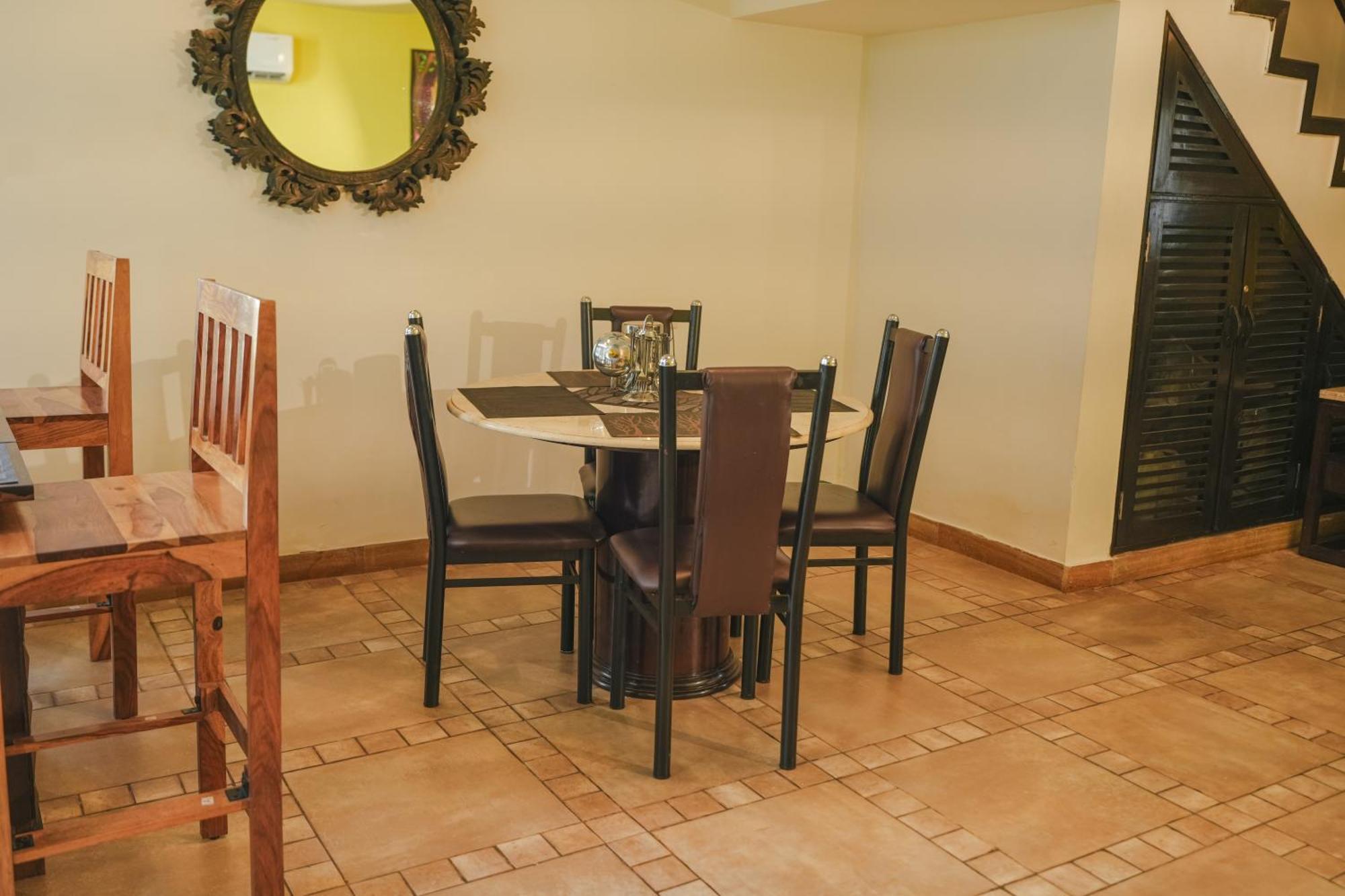 Villa M - Jia 3- 3Bhk In Candolim, Pool Facing, Near Beach, Breakfast Included Εξωτερικό φωτογραφία